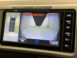 【フロントカメラ】運転席に座った状態で死角になりやすいクルマの前の様子まで確認でき安全ですね♪