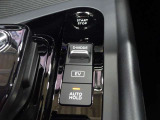 電動パーキングで簡単操作♪オートホールドで信号待ちの時ブレーキ操作(保持)を車にお任せ♪