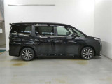 この度は、当社の展示車をご覧いただきまして、誠に有難うございます。自信をもってお勧めできる車となりますので、ごゆっくりご覧頂きたいと思います。