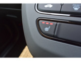 シートヒーター装備付き車!!座席に埋め込まれた電熱線によりシートを暖めることが出来る装備で、温められたシートは、寒い冬には最適です!!