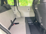 運転席側後部座席
