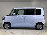 【ユーカーズ浜線へようこそ】屋根付駐車場なので、雨でもゆっくり車をご覧いただけます!当社は、新車、中古車、サービス工場と併設しております。トラブル時も安心です!