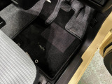 嬉しい純正フロアマット付き♪ 状態も良好です(^^♪