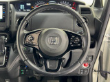 マニュアル車のような感覚で、ワインディングロードでも車を操れるパドルシフト付きです。長い下り坂でのエンジンブレーキや、高速道路の合流の際の加速も思いのままに操ることができ楽しめます