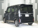 全車整備代金を車両本体価格に含んでおります。法定点検整備または定期点検を実施し、点検記録簿を発行致します。