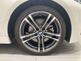 サービスにはドイツ本国と同様に教育と訓練を受け、BMWを知り尽くした「マイスター」が数多く在籍しております。360度による納車前点検整備で、お客様に安心と安全をお届けいたします。