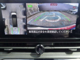 上空から見下ろしているかのような映像で、駐車をサポ-ト。MOD(移動物 検知)機能付インテリジェント アラウンドビュ-モニタ-。