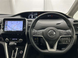 スポーティームード溢れる運転席周りですね。 クイックなドライビングに対応できるよな運転席回りになっています。 ドライブがますます楽しくなりますね!