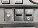 【スマートアシスト】前方の車両や歩行者を検知して、ブレーキ機能で危険を回避。もしもの時も安心ですね。