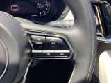 レーダー・クルーズ・コントロールはフロントレーダーセンサーが先行車を検知することで、アクセルペダルやブレーキペダルを踏まなくても設定した速度での定速走行や、車間距離を一定に保ちながら追随走行。