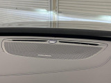 【harman kardon】ハーマンカードンのHi-Fiスペシャリストと共に、モデル別に開発・設計された専用チューニングが臨場感溢れる音響空間を実現しています。