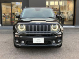【フロントグリル】7スロットルグリルはJeep伝統の証です。SUVのみにこだわり続けている伝統あるJeep車へお乗り頂いてみてはいかがですか?