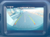 ●ガイドライン付きバックカメラ:不安な駐車もこれで安心!ガイドライン付きなので狭い箇所での駐車もラクラクです!