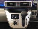 温度を設定すれば、自動で車内の温度管理をしてくれる優れものです♪ATミッションで運転楽々