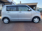 ご成約のおクルマ全て、エンジンオイルを交換してご納車させていただきます!また、点検時に消耗品の状態確認も行い必要に応じて新品交換させていただきます!