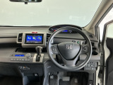 【前方視界】開放的な前方視界!運転がしやすく疲れにくいです♪窓が大きく、見通しがとっても良いおクルマですよ♪