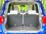 普段のお買い物や通勤、送迎等に十分な荷室スペースを確保しております。セカンドシートを倒すと、大きな荷物の積載も可能です♪