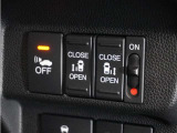 ◆ドライブレコーダー◆映像・音声などを記録する自動車用の装置です。 もしもの事故の際の記録はもちろん、旅行の際の思い出としてドライブの映像を楽しむことができます。
