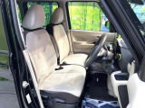運転席シート廻りは使用感も少なく、良好な状態となっています。丁寧に使われていたことがよくわかりますね。
