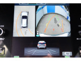 バックギアに入れるとバックカメラの映像がナビに映ります。障害物までの距離もわかりやすいです。