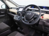 運転席廻りです。