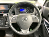 【純正革巻きステアリング】上質な革を使用することで、手にしっかり馴染みとても運転しやすいハンドルです♪