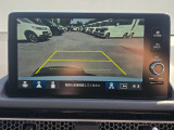 駐車時の安全確認をサポートするバックカメラも使用できます。