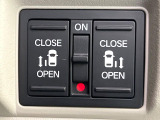 【両側パワースライドドア】スマートキーや運転席のスイッチで後席両側スライドドアの開閉が可能♪電動だから力を入れてドアを開ける必要が無く、小さなお子様でも簡単に開け閉めでき快適です♪