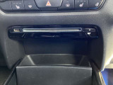 CD DVDプレーヤースロット部 CDリッピング機能 Apple CarPlay 、Android Auto 対応USBポート付きです
