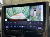 【パノラミックビューモニター】専用のカメラにより、上から見下ろしたような視点で360度クルマの周囲を確認することができます☆死角部分も確認しやすく、狭い場所での切り返しや駐車もスムーズに行えます。