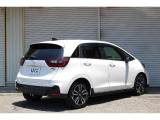 サイドの張り出しやピラーの形状など、細部にまで空力性能を追求した空力ボディにより、燃費性能がより向上しました。