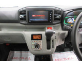 中古車は一物一価、同じようなお車でも、整備状況、外内装の状態など様々です。