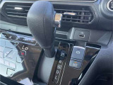 操作性を考えたシフト位置。
