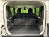 普段のお買い物や通勤、送迎等に十分な荷室スペースを確保しております。セカンドシートを倒すと、大きな荷物の積載も可能です♪