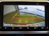 バックガイドモニターで、後方を確認しながら安心して駐車することができます。運転初心者も熟練者も必須の機能ですよ!