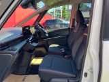 ご納車前にスタッフが入念に清掃し気持ちよく乗り出せるように致します。