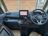 内装はルームクリーニング済みです!清潔な車内で快適なドライブをお楽しみください!!前席、後席、そしてエンジンルームまで全てクリーニング済みです。