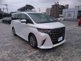 広々とした車内空間に優れた燃費性能。更にデザインも上質で人気のお車です!