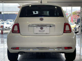 FIATらしい丸みのあるリアデザイン。バックソナー装備で取り回しも安心。バンパーの傷も少なく良好です。