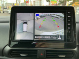 【アラウンドビューモニター】周囲を見渡せる映像で、スムースな駐車をサポートします