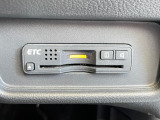 運転席右下にETCがついています。