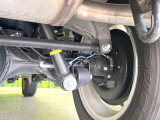 お車を安心してお乗りいただく為には、足回りの定期点検が欠かせません。サービスサポート(有償保証)では無料点検もご提供しており、安心のカーライフをお過ごしいただけるサポート体制が整っています。