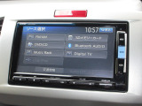 ナビゲーションは純正メモリーナビ(VXM-152VFi)を装着しております。AM、FM、CD、DVD再生、Bluetooth、音楽録音再生、フルセグTVがご使用いただけます。