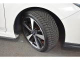 タイヤサイズは225/40R18です