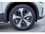 トールハンマー型のヘッドライトはVOLVOのアイコンです。