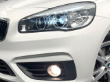 ●LEDヘッドライト:夜間走行時も良好な視界を確保し安心して運転できる高輝度LEDヘッドライトを装備!点灯速度が早く、消費電力も抑えられています。
