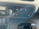 運転席、助手席にシートヒーターが付いてます。