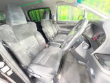 運転席シート廻りは使用感も少なく、良好な状態となっています。丁寧に使われていたことがよくわかりますね。
