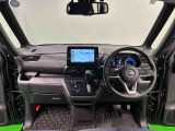 見易い計器類と運転し易いドライビングポジションと解放感あふれる大きな窓、視角も少なく前方&左右の見切りが良く運転し易いクルマです