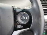 ◆アダプティブクルーズコントロール◆予め設定した車速内でクルマが自動的に加減速。前走車との適切な車間距離を維持しながら追従走行します。【LKAS】車線維持支援システムでステアリング操作を支援。